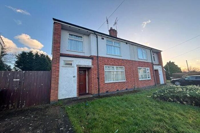 3 Bedroom Semi-Detached House To Rent In Hylion Road, Leicester, LE2