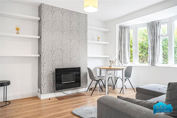 2 Bedroom Apartment To Rent In Sydney Road, Muswell Hill, London, N10