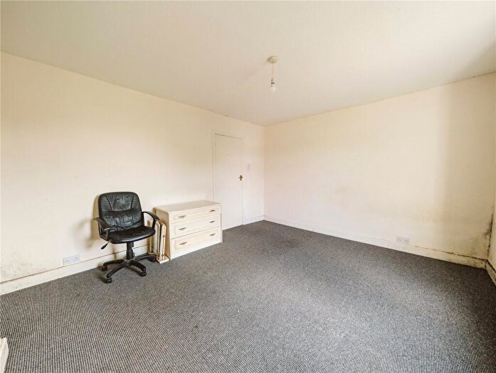 2 Bedroom Semi-Detached House For Sale In Grantham Road, Southport, Merseyside, PR8