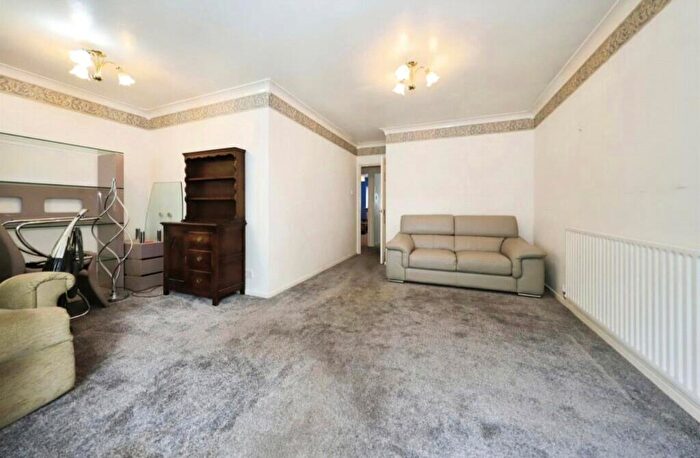 2 Bedroom Flat For Sale In Chaddesley Gardens, Kidderminster, Worcestershire, DY10