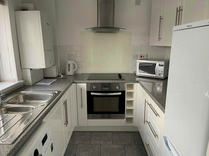 1 Bedroom Flat To Rent In Acacia Avenue, Newton, Porthcawl, CF36