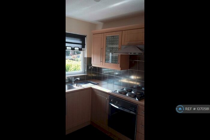 2 Bedroom Terraced House To Rent In Hogarth Crescent, Glasgow, G32