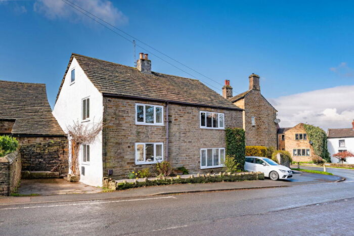4 Bedroom Link Detached House For Sale In High Street, Clayton West, Huddersfield, HD8
