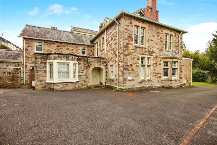 1 Bedroom Flat For Sale In Castle Street, Bodmin, Cornwall, PL31