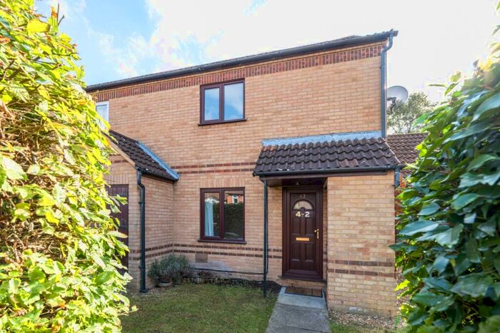 3 Bedroom End Of Terrace House To Rent In Milecastle, Bancroft, MK13