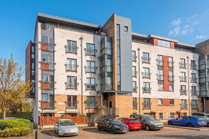 2 Bedroom Flat For Sale In East Pilton Farm Rigg, Fettes, Edinburgh, EH5