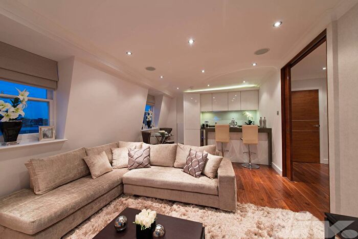 1 Bedroom Flat To Rent In Randolph Avenue, Little Venice, W9