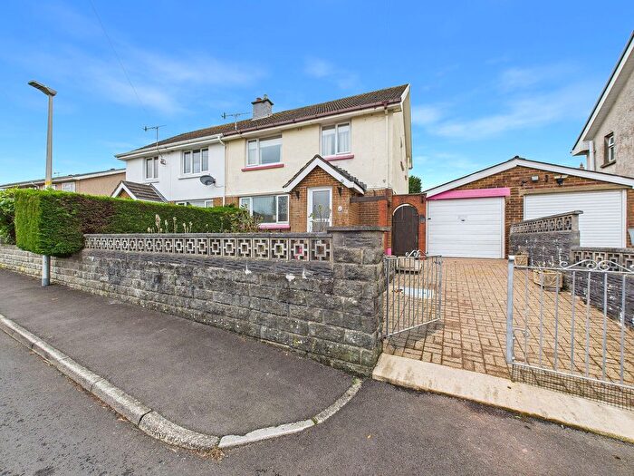 3 Bedroom Semi Detached House For Sale In Pennant Avenue, Saundersfoot, SA69