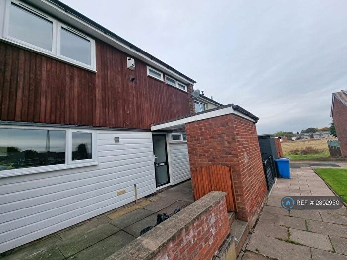 3 Bedroom Terraced House To Rent In Wessenden Bank, Stockport, SK2