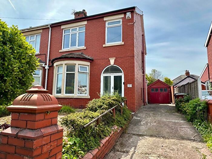 3 Bedroom Semi-detached House For Sale In Preston Old Road, Blackpool, FY3