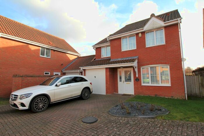 4 Bedroom Detached House To Rent In Swallow Tail Close, Norwich, NR5