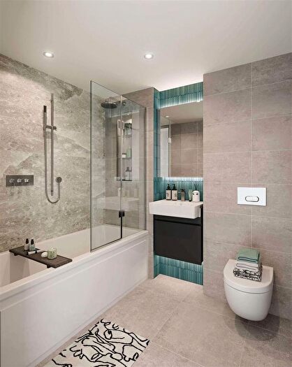 2 Bedroom Flat For Sale In Duke Of Wellington Ave, Imperial Building, London, SE18