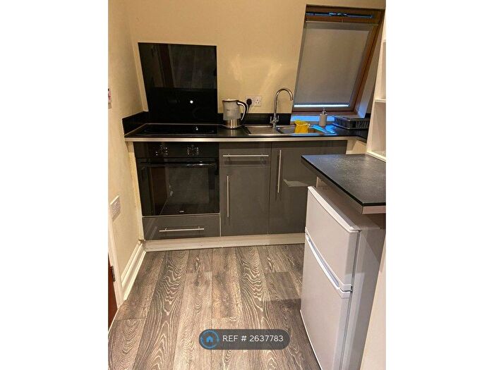Studio To Rent In Brookhill Road, London, SE18