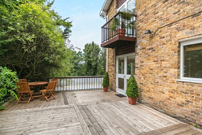 4 Bedroom Detached House To Rent In West Heath Road, Hampstead, NW3