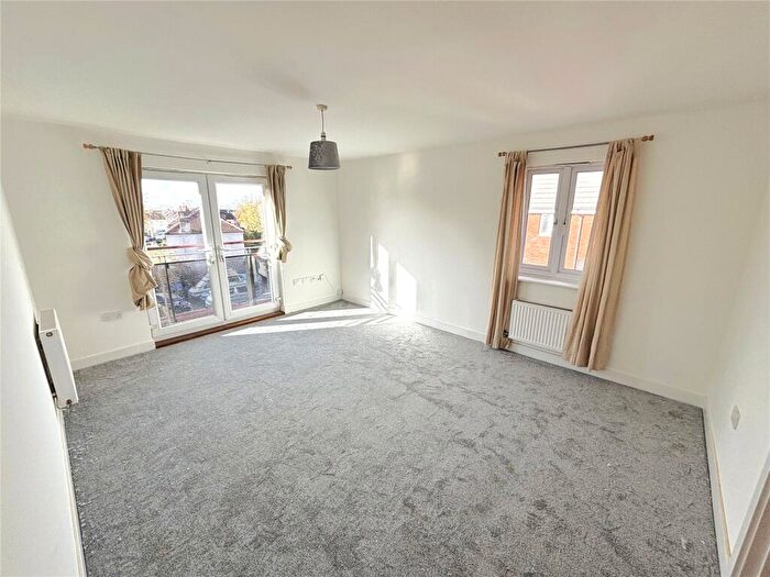 2 Bedroom Apartment For Sale In Alexander Park, Fishponds, BS16