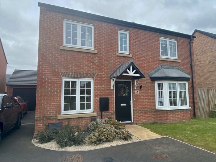 4 Bedroom House To Rent In West End Lane, Rossington, DN11