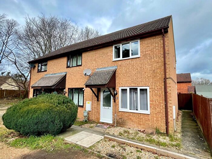 2 Bedroom House To Rent In Ash Close, Brandon, Suffolk, IP27