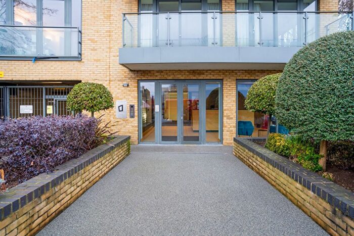 1 Bedroom Flat To Rent In St Williams Court, Gifford Street, Kings Cross, Islington, London, N1