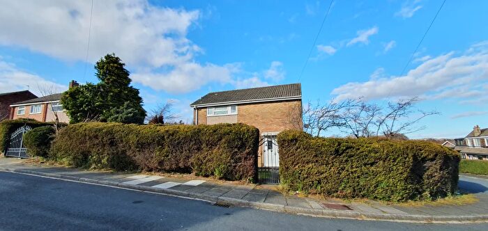 3 Bedroom Detached House To Rent In Aynsley Grove, Bradford, BD15