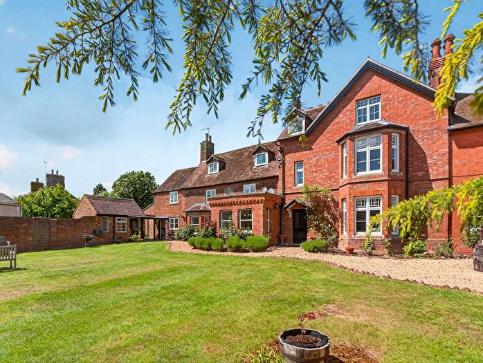 7 Bedroom Detached House For Sale In East Street Adstock, Buckinghamshire, MK18