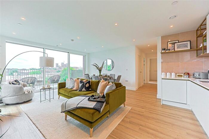 3 Bedroom Apartment For Sale In Quay Walk, Wembley, HA0