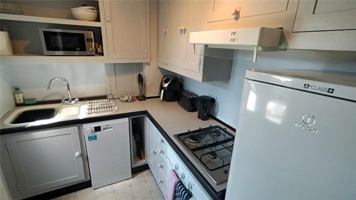2 Bedroom Apartment To Rent In Short Let - Bedroom, Bathroom St Floor Flat In Summertown, OX2