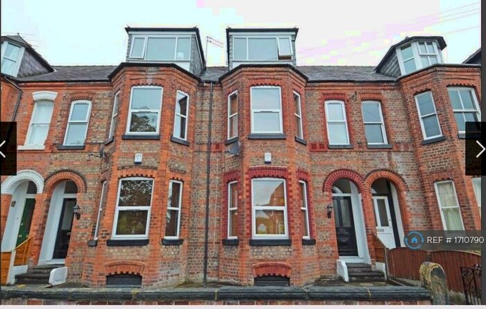 1 Bedroom Flat To Rent In Wycliffe Road, Manchester, M41