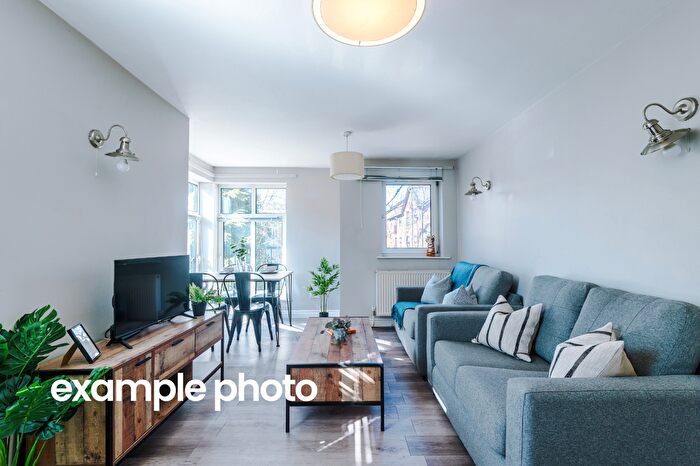 5 Bedroom Property To Rent In Flat, Newton House, Manchester, M14