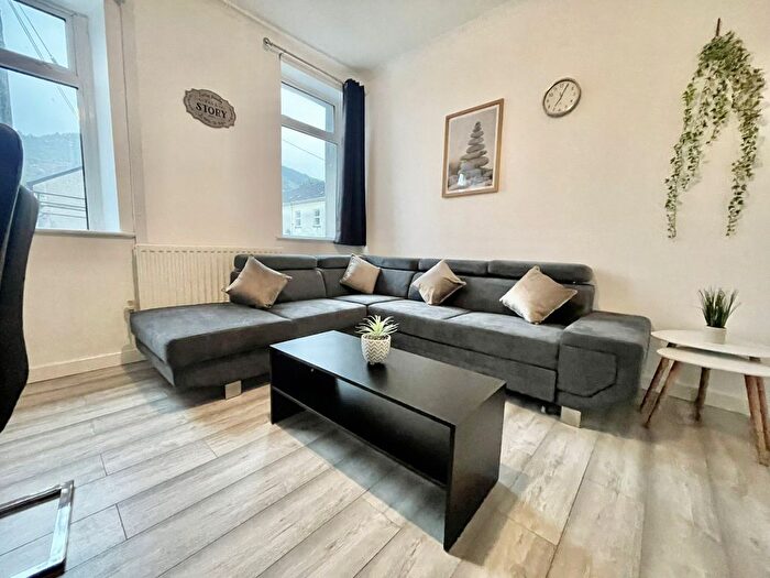 4 Bedroom End Of Terrace House To Rent In Commercial Street, Port Talbot, SA13