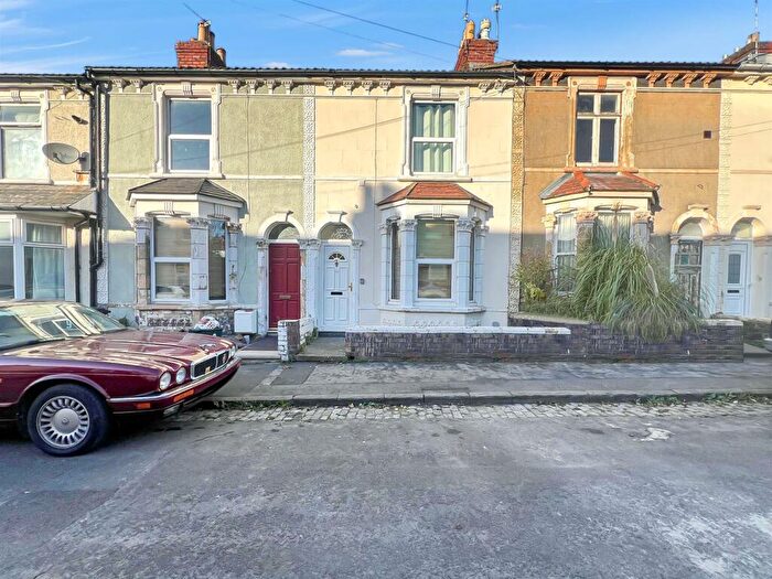 2 Bedroom Terraced House To Rent In Bennett Road, Bristol, BS5