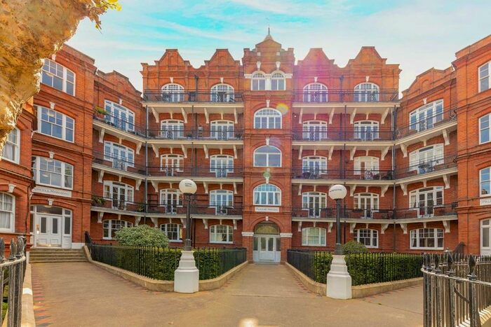 2 Bedroom Flat To Rent In Queen's Club Gardens, London, W14