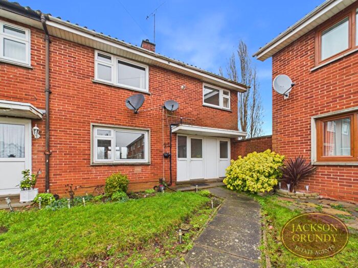 3 Bedroom End Of Terrace House For Sale In Swale Drive, Kings Heath, NN5