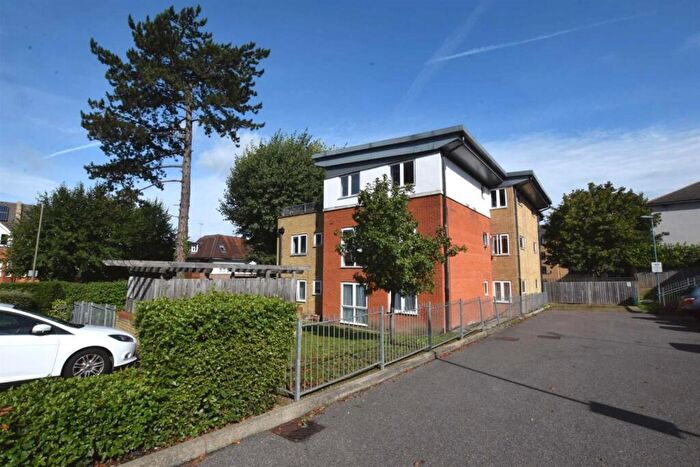 2 Bedroom Flat To Rent In Holden Road, Montclair Court, N12
