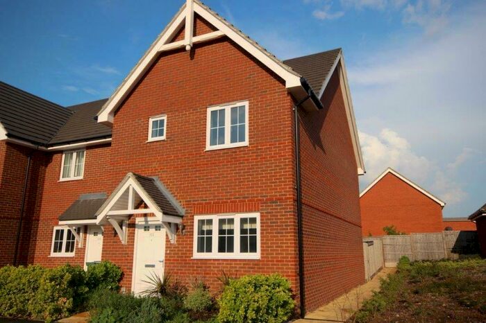 3 Bedroom House To Rent In Keymer Avenue, Peacehaven, BN10