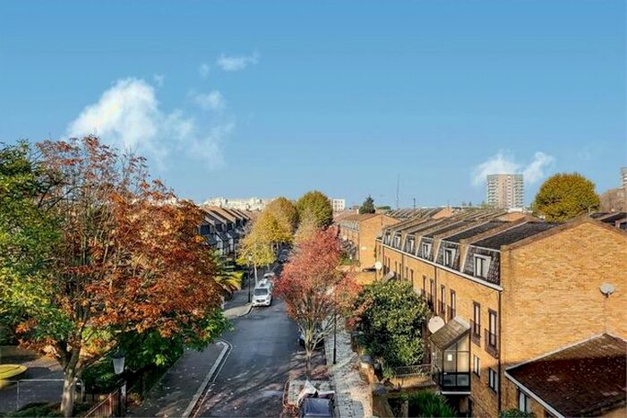 1 Bedroom Flat To Rent In Acklam Road, London, W10