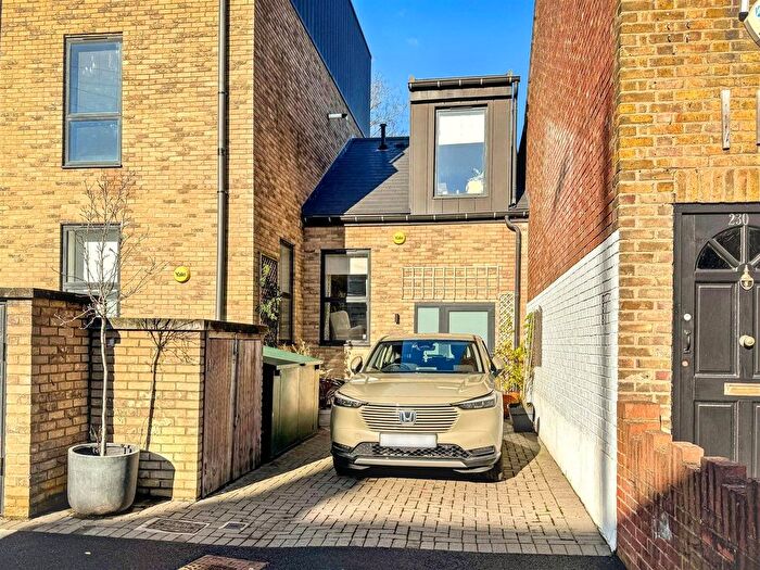 3 Bedroom Terraced House For Sale In Grange Road, London, E13