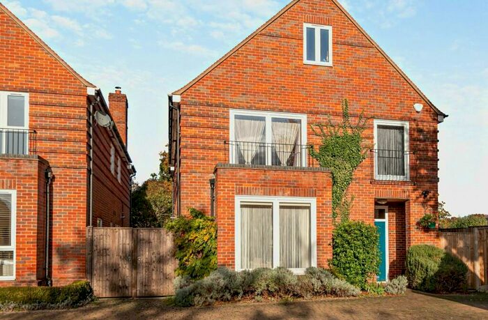 6 Bedroom Detached House For Sale In Broad Lane, Upper Bucklebury, Reading, Berkshire, RG7