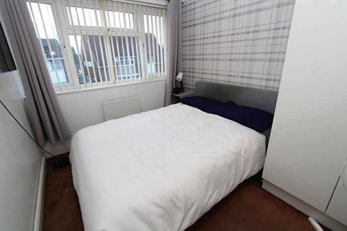 3 Bedroom Semi-Detached House For Sale In Weaver Close, Pensnett, Brierley Hill, DY5