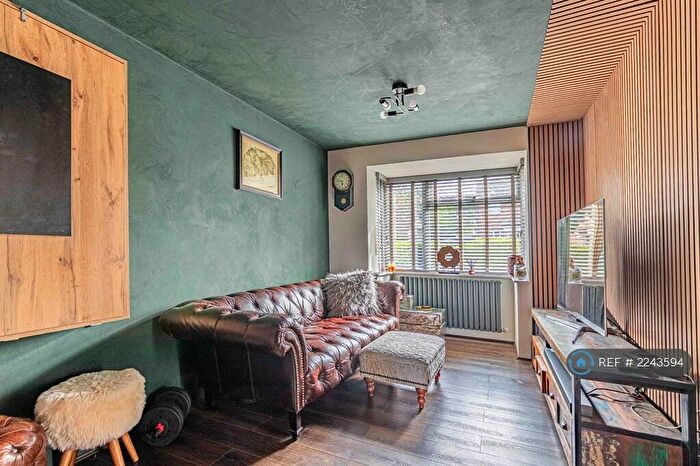 2 Bedroom Bungalow To Rent In Sunningdale Way, Bletchley, Milton Keynes, MK3