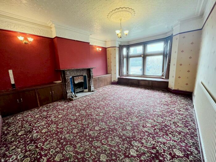 3 Bedroom Semi-Detached House For Sale In Derby Road, Uttoxeter, ST14