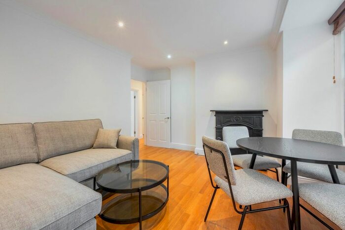 1 Bedroom Flat To Rent In New North Street, Bloomsbury, WC1N