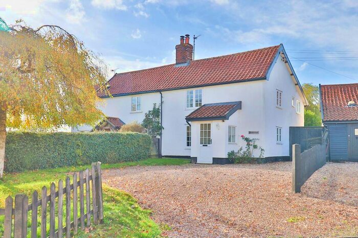3 Bedroom Semi-Detached House For Sale In Bressingham Road, Bressingham, Diss, IP22