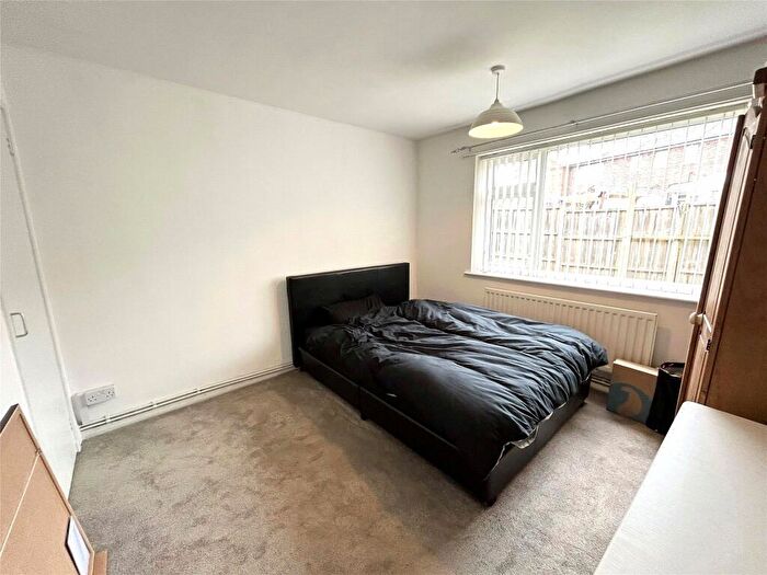 1 Bedroom Flat For Sale In Roman Court, Little Neston, Neston, CH64