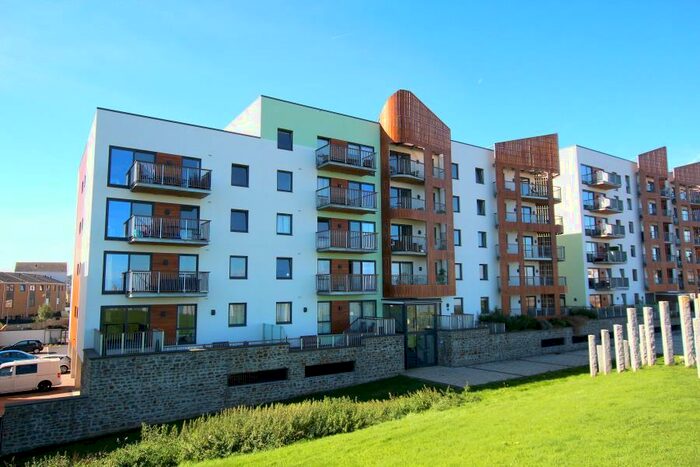 2 Bedroom Flat To Rent In Argentia Place - Portishead Marina, BS20