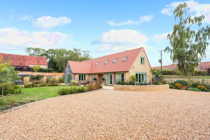4 Bedroom Barn Conversion For Sale In Woodeaton, Oxford, OX3