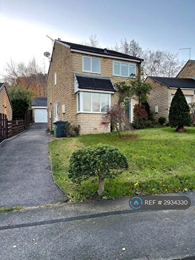 3 Bedroom Detached House To Rent In Longlands Bank, Thongsbridge, Holmfirth, HD9
