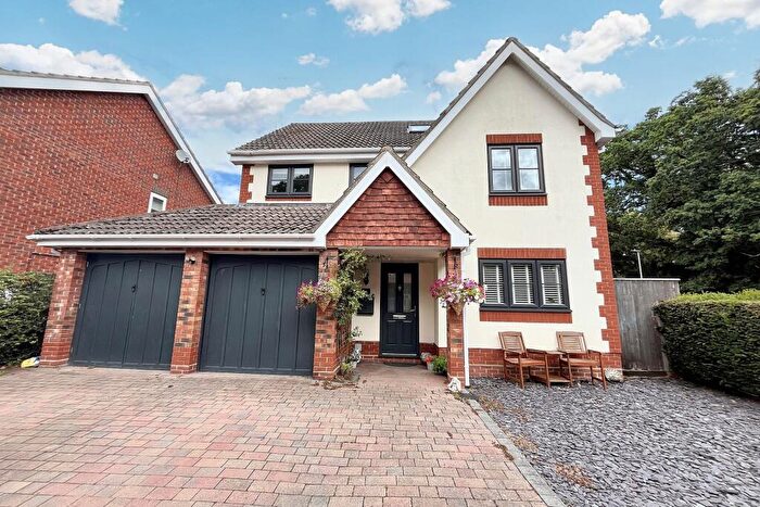 4 Bedroom Detached House For Sale In Verwood, BH31
