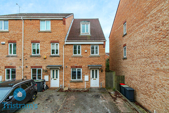 3 Bedroom Semi-Detached House To Rent In Oakland Way, Nottingham, NG8