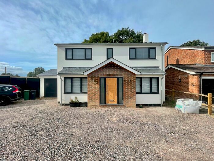 4 Bedroom Detached House To Rent In Wellington Way, Horley, RH6