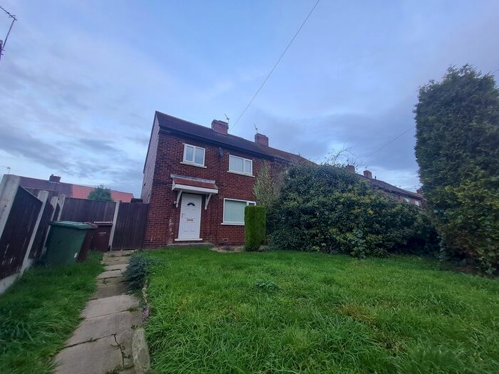 3 Bedroom Semi-Detached House To Rent In Dalefield Road, Normanton, WF6